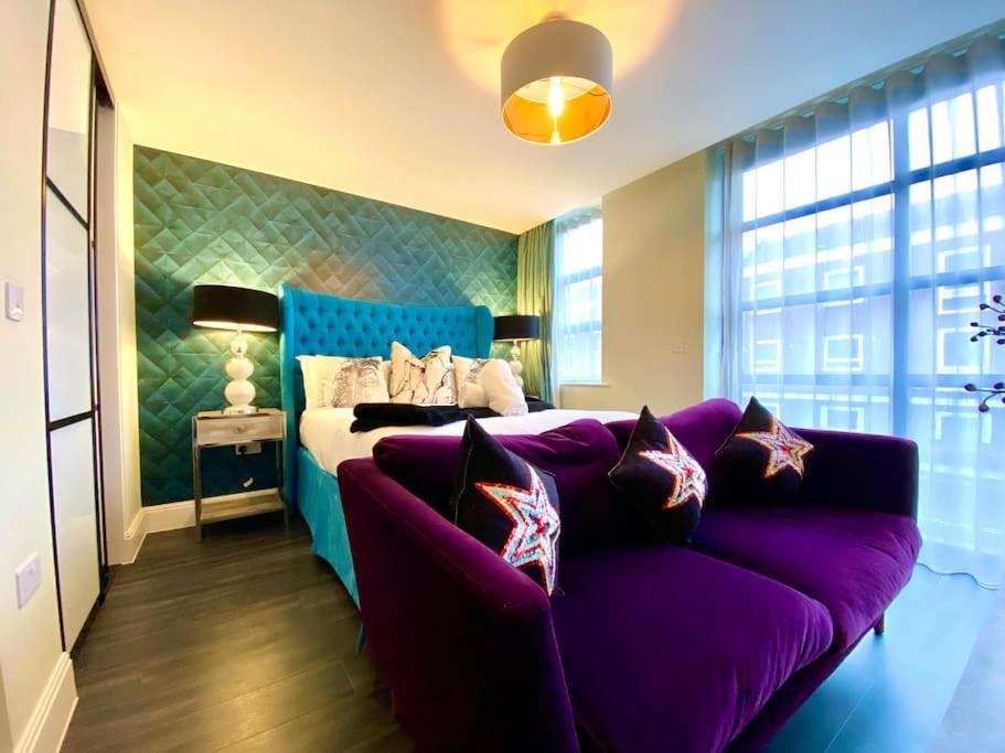 Stunning Apartment Suite - Free Parking & Wifi! Poole Dış mekan fotoğraf